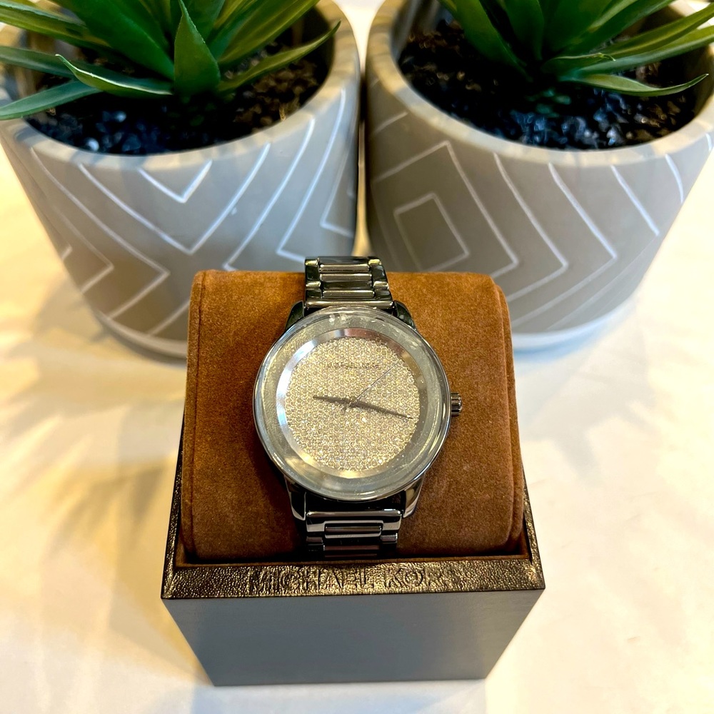 New!!- Michael Kors Kinley Pave Gunmetal Tone oversized women’s watch MK6244